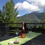 In Woergl Near Skiwelt Wilder Kaiser 木屋